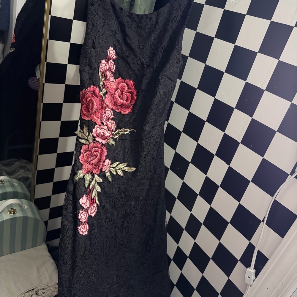 Elegant Black Floral Embroidered Dress